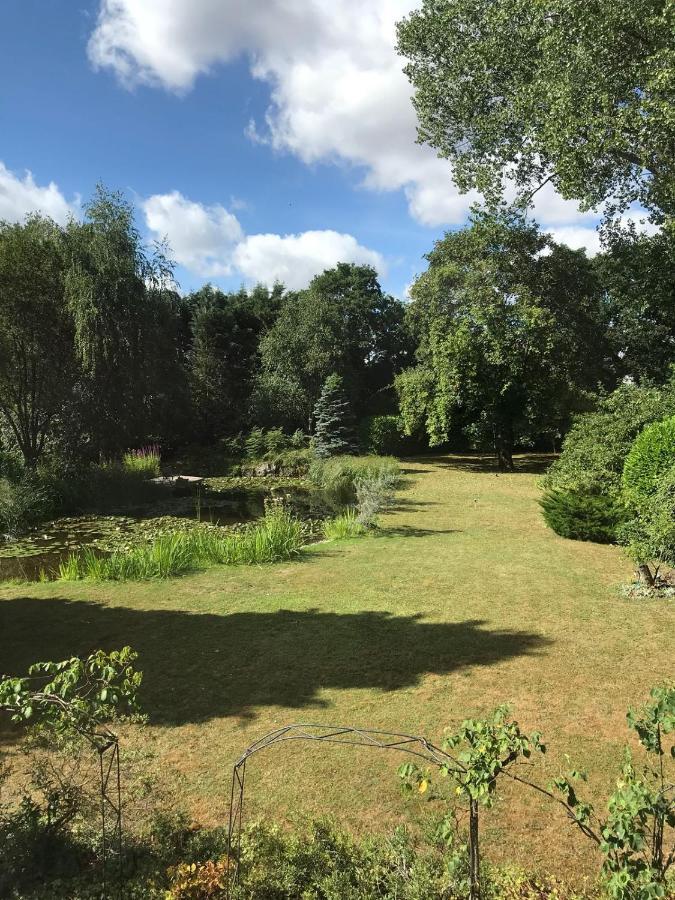 The Reading Whole Apartment With Private Lake And Gardens Exterior photo