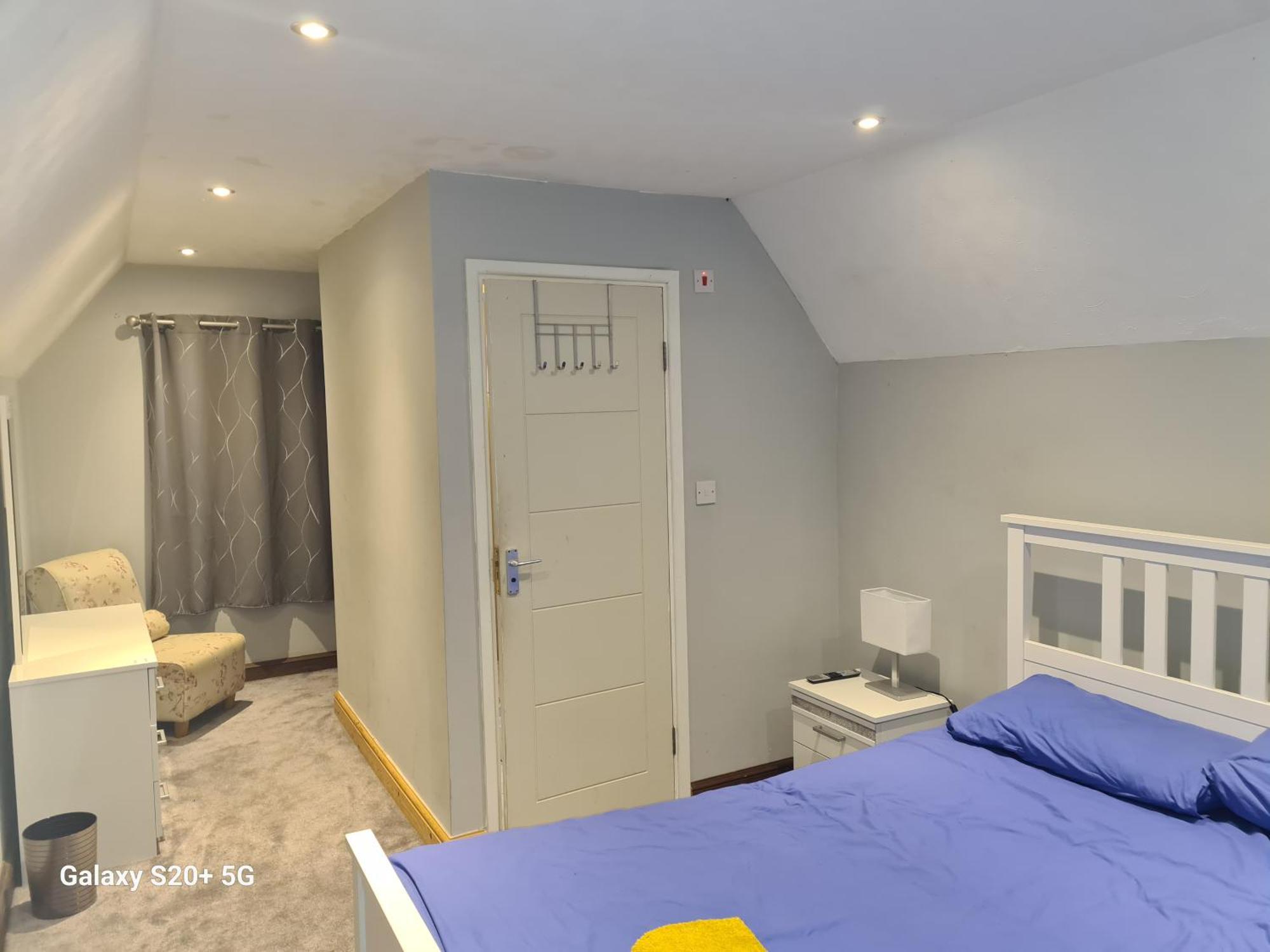 The Reading Whole Apartment With Private Lake And Gardens Exterior photo